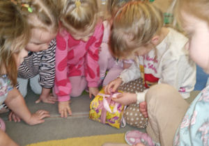 Salon pięknych fryzur w grupie X na DZIEŃ KOBIET