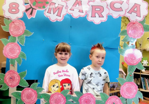 Salon pięknych fryzur w grupie X na DZIEŃ KOBIET