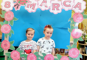 Salon pięknych fryzur w grupie X na DZIEŃ KOBIET