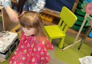 Salon pięknych fryzur w grupie X na DZIEŃ KOBIET