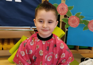 Salon pięknych fryzur w grupie X na DZIEŃ KOBIET