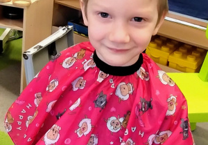 Salon pięknych fryzur w grupie X na DZIEŃ KOBIET