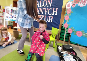 Salon pięknych fryzur w grupie X na DZIEŃ KOBIET