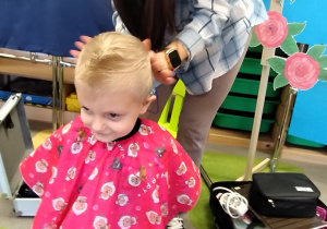 Salon pięknych fryzur w grupie X na DZIEŃ KOBIET