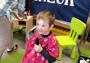 Salon pięknych fryzur w grupie X na DZIEŃ KOBIET