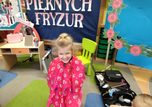 Salon pięknych fryzur w grupie X na DZIEŃ KOBIET