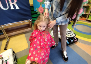 Salon pięknych fryzur w grupie X na DZIEŃ KOBIET