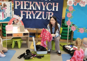 Salon pięknych fryzur w grupie X na DZIEŃ KOBIET