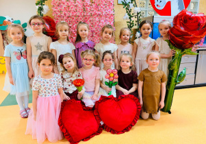 Świętujemy Dzień Kobiet w gr. XI i XII