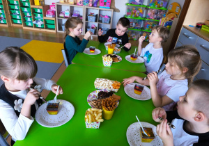 Świętujemy Dzień Kobiet w gr. XI i XII