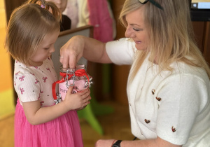 "Słoik pozytywnych myśli"- Dzień Kobiet w grupie VII