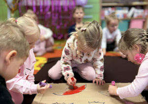 "Słoik pozytywnych myśli"- Dzień Kobiet w grupie VII