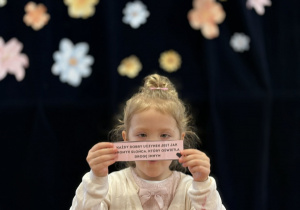 "Słoik pozytywnych myśli"- Dzień Kobiet w grupie VII