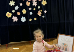 "Słoik pozytywnych myśli"- Dzień Kobiet w grupie VII