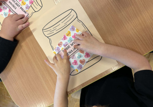 "Słoik pozytywnych myśli"- Dzień Kobiet w grupie VII