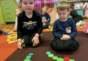 "Słoik pozytywnych myśli"- Dzień Kobiet w grupie VII