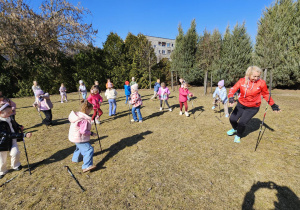„Kijki w małych rączkach” – Nordic Walking dla przedszkolaków – gr. IV