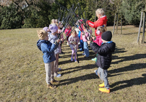 „Kijki w małych rączkach” – Nordic Walking dla przedszkolaków – gr. IV