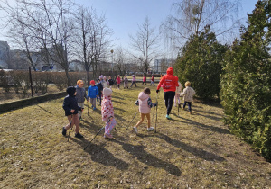„Kijki w małych rączkach” – Nordic Walking dla przedszkolaków – gr. IV