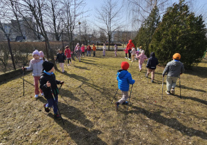 „Kijki w małych rączkach” – Nordic Walking dla przedszkolaków – gr. IV