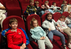 „Magiczny Świat Pana Andersena”- przedstawienie teatralne w KCK (gr. II,III,VI,X)