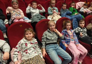 „Magiczny Świat Pana Andersena”- przedstawienie teatralne w KCK (gr. II,III,VI,X)