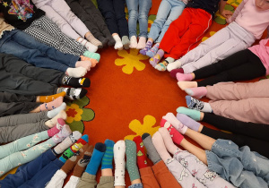 Dzień Kolorowej Skarpetki – grupa IV i V