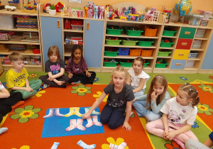 Dzień Kolorowej Skarpetki – grupa IV i V