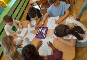 Dzień Kolorowej Skarpetki – grupa IV i V