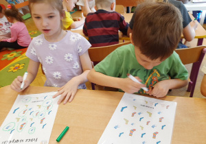 Dzień Kolorowej Skarpetki – grupa IV i V