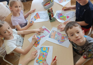 Dzień Kolorowej Skarpetki – grupa IV i V