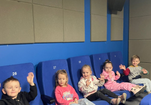 Pierwsza kinowa przygoda maluszków z grupy VII