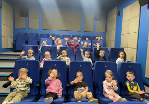 Pierwsza kinowa przygoda maluszków z grupy VII