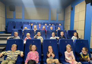 Pierwsza kinowa przygoda maluszków z grupy VII