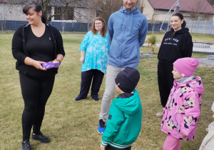 ZAJĄCZKOWE MIASTECZKO I MAGICZNE JAJO – Wielkanocne Warsztaty grupy X w Głodnie.
