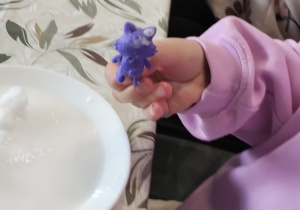 ZAJĄCZKOWE MIASTECZKO I MAGICZNE JAJO – Wielkanocne Warsztaty grupy X w Głodnie.