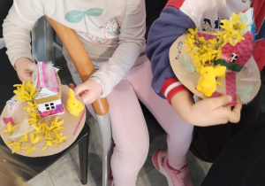 ZAJĄCZKOWE MIASTECZKO I MAGICZNE JAJO – Wielkanocne Warsztaty grupy X w Głodnie.