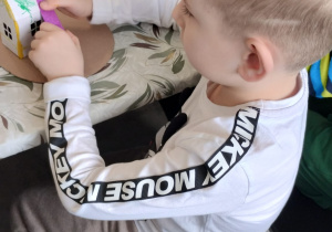 ZAJĄCZKOWE MIASTECZKO I MAGICZNE JAJO – Wielkanocne Warsztaty grupy X w Głodnie.