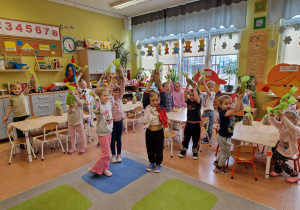 ZAJĄCZKOWE MIASTECZKO I MAGICZNE JAJO – Wielkanocne Warsztaty grupy X w Głodnie.