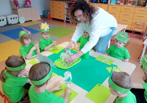 "Zielony ogródek parapetowy' - projekt edukacyjny w grupie IX