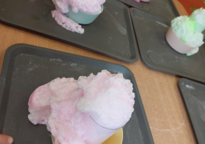 ,,Eksperymenty z jajkiem” - Wielkanocne warsztaty z KidsLab w grupie V