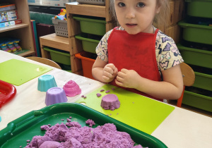 Wielkanocne zabawy plastyczne w grupie IX