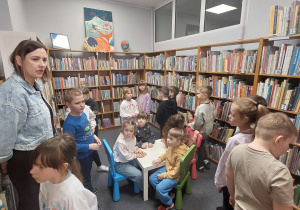 ,,Spotkanie z Książką” – Wycieczka do Biblioteki grupy IV i V