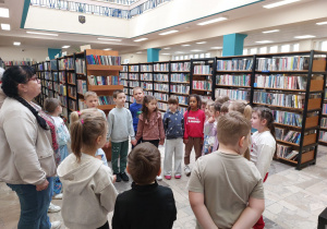,,Spotkanie z Książką” – Wycieczka do Biblioteki grupy IV i V