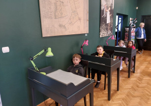 ,,Spotkanie z Książką” – Wycieczka do Biblioteki grupy IV i V