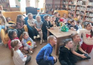 ,,Spotkanie z Książką” – Wycieczka do Biblioteki grupy IV i V