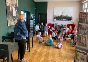 ,,Spotkanie z Książką” – Wycieczka do Biblioteki grupy IV i V