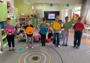 Wojewódzki Program Edukacyjny "Mamo, tato- co Wy na to?"-gr.IV,V,VI