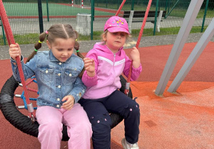 Przedszkolaki z grupy III i VI z wizytą w jednostce OPS w Żychlinie