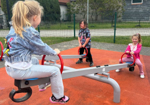 Przedszkolaki z grupy III i VI z wizytą w jednostce OPS w Żychlinie